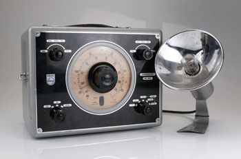 Retro-tronica: Philips PR9103 portable stroboscoop (1956)