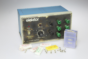 Retro-tronica: Elektuur AC-voeding (1984)