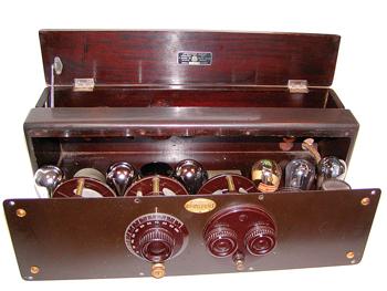 Atwater Kent Model 30 radio (1926)