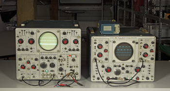 Tektronix dubbelstraals-oscilloscopen 556 en 565